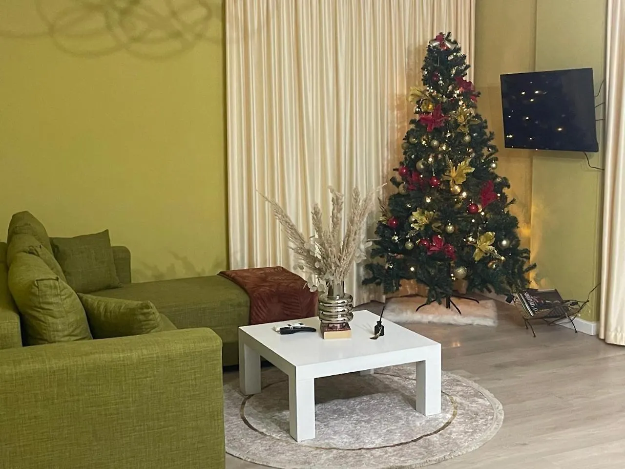 Apartment Sunny Home Overlooking Tirana